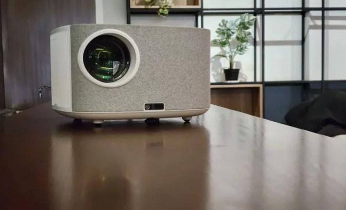 Polytron Luncurkan Smart Projector Baru